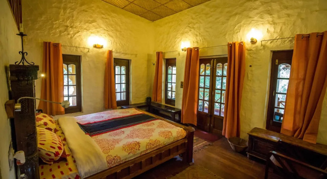 Van Serai, Rezerwuj Hotel Nathuakhan Uttarakhand