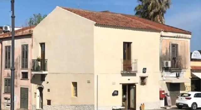B&B Abaton