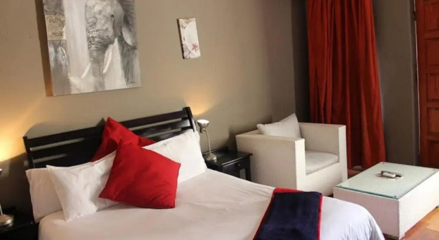 Люкс Standard Flamboyant Guest Lodge