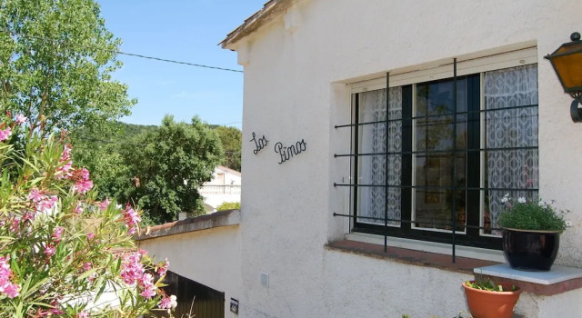 Well Maintained Holiday Home in Quiet Surroundings With Privacy and Private Pool, Book Hotel Llagostera Gironès