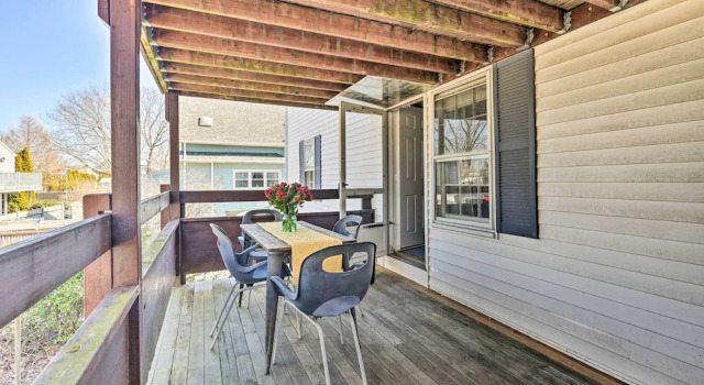 Апартаменты с 2 комнатами с балконом Lovely Rockport Apartment, Walk to Beaches!