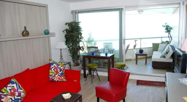 Studio in Biarritz, With Wonderful sea View, Furnished Terrace and Wifi - 20 m From the Beach, Prenota Hotel Hotel a Aquitania con parcheggio, Parcheggio