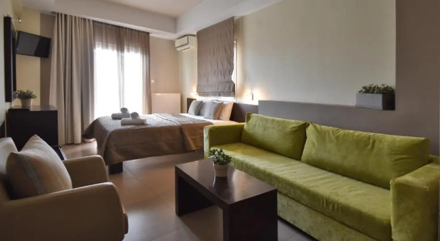 Полулюкс Deluxe Hotel Dionisos