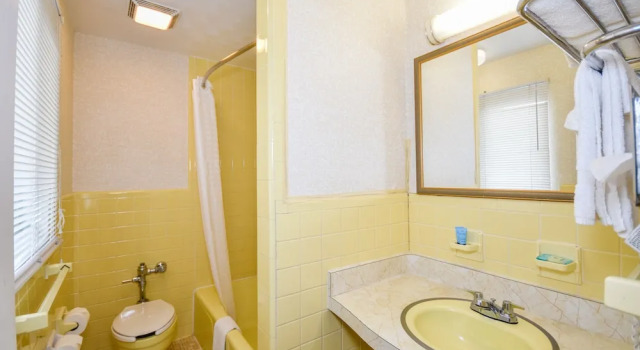 Номер Deluxe Monticello Inn- Framingham/ Boston