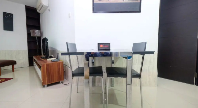 Best and Homey 2Br Taman Sari Semanggi Apartment, Забронировать Апартаменты/квартира Отели Джакарты с парковкой, рядом с Satria Mandala Museum, Парковка