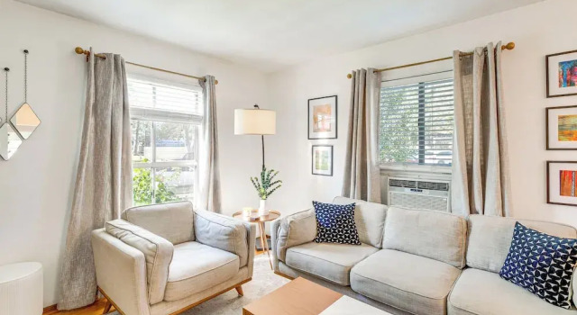 3 Mi to Universal Studios: Chic Home w/ Yard!