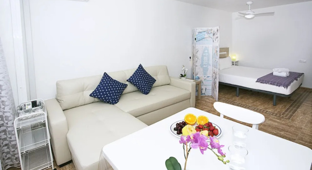 Rainbow & Pool Apartment, Забронировать Апартаменты/квартира Апартаменты Торремолинос, рядом с Парафия Архангела Михаила, Апартаменты/квартира