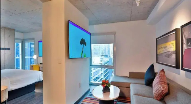 Люкс Aloft by Marriott Chicago Mag Mile