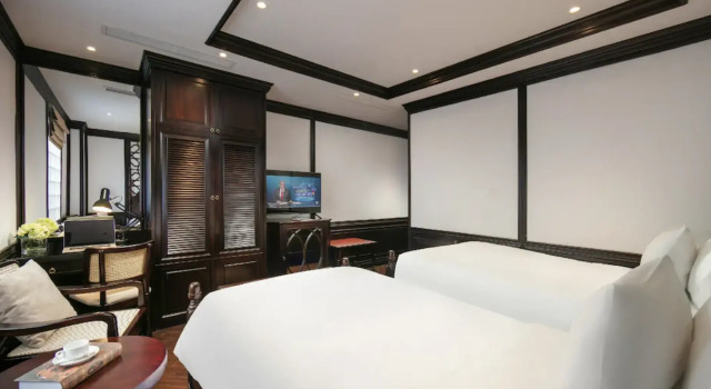 Двухместный номер Deluxe MAY DE VILLE Crown Hotel