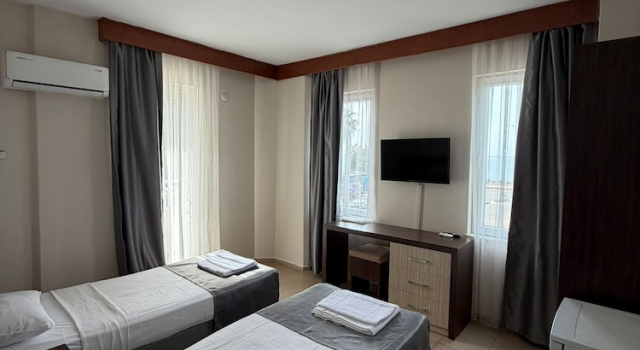 Номер Standard с балконом Rosella Hotel