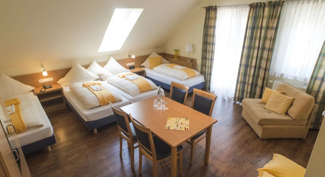 Четырёхместный номер Standard Gästehaus Zehmerhof bei Erding
