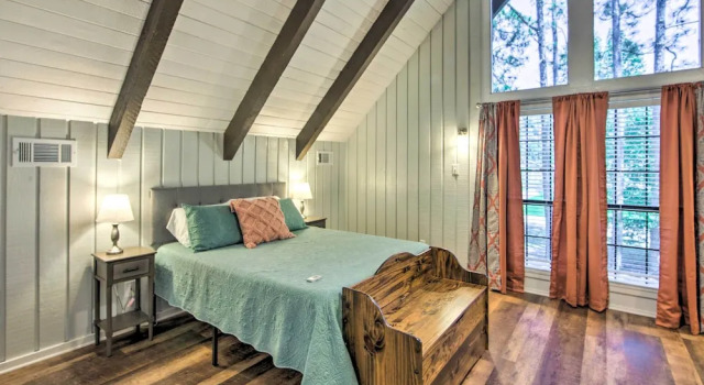 Brookeland Resort Cabin w/ Golf + Lake Access, Réserver Complexe hôtelier Brookeland Texas