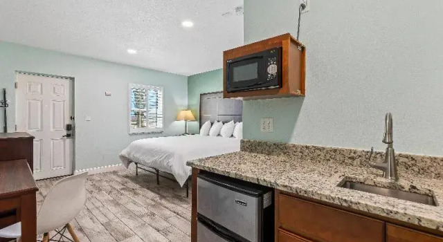 Студия Atlantic Shores Motel