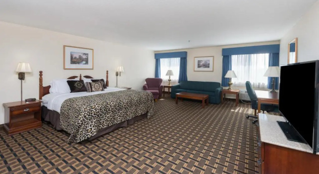 Двухместный номер Deluxe Baymont by Wyndham Osage Beach