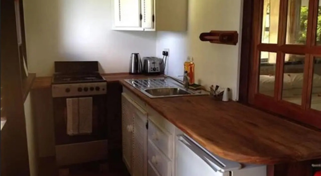 Коттедж рядом с пляжем Bogles Round House