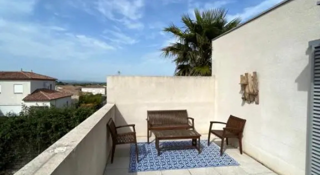 Superbe duplex avec jardin et terrasse