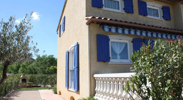 Villa Prestige côté calme du domaine de vacances - 8 pers 4 ch 2 sdb 120m2, Забронировать Вилла Виллы Овернь-Рона-Альпы, Вилла