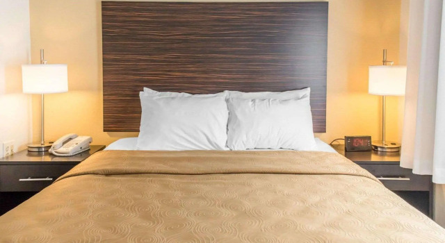 Двухместный люкс MainStay Suites Pittsburgh Airport