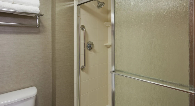 Двухместный люкс Holiday Inn Express & Suites Bloomington West by IHG