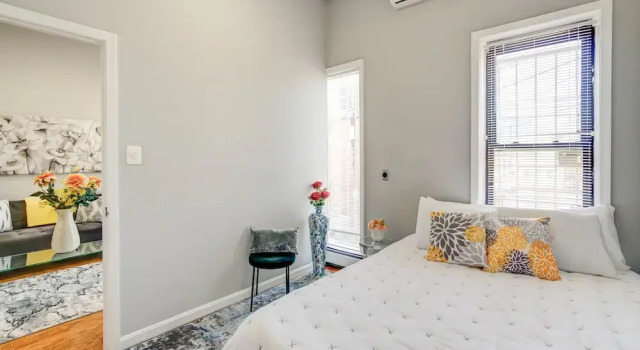 Logan Mansion Suite 4 2 Bedroom Apartment Hotel, Забронировать Апартаменты/квартира Northwest Вашингтон, рядом с Говардский университет