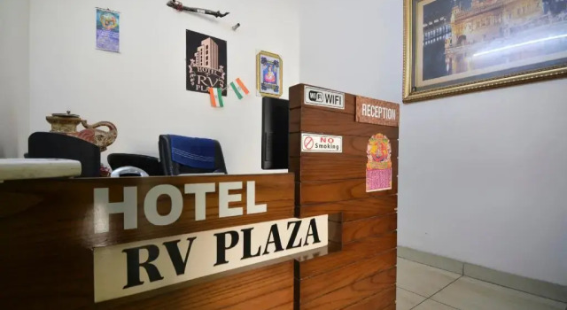 Rv Plaza by OYO Rooms, Забронировать Отель Лудхиана штат Пенджаб