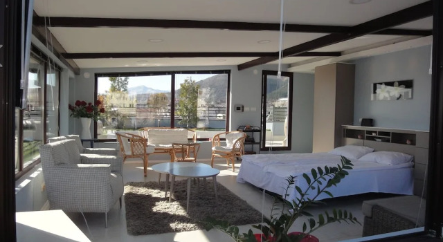 Superior apartament penthouse cu balcon Joan Apartments & Spa