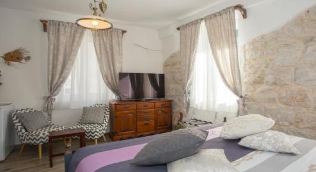 Bossa Studio Apartments, Prenota Appartamento Hotel a Croatian Islands con parcheggio, Parcheggio