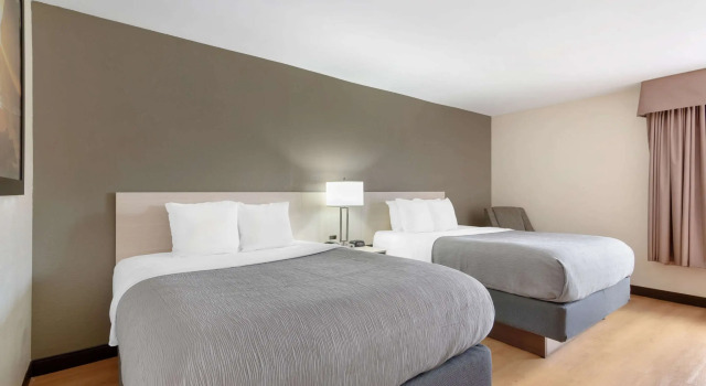 Четырёхместный номер Standard Quality Inn Valley - West Point