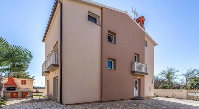 Nice Apartment in Medulin With 2 Bedrooms and Wifi