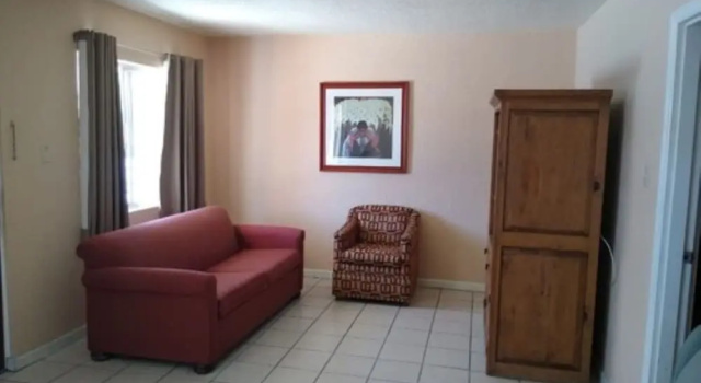 Полулюкс Hotel Chula Vista