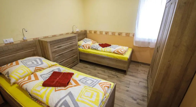 Villa Gracia Podhájska, Rezervovat Vila Hotely v Nitriansky kraj s parkováním, Parkování