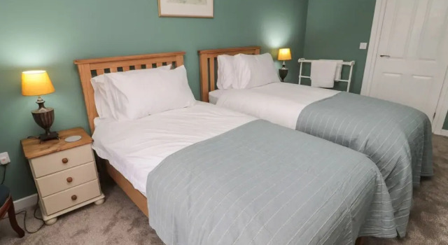 Salmon Cottage, Buchen Sie Ferienhaus Hotels in Schottland mit Parkplatz, Parkplätze