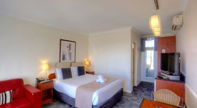 The Sandridge Motel, Book Motel Lorne 