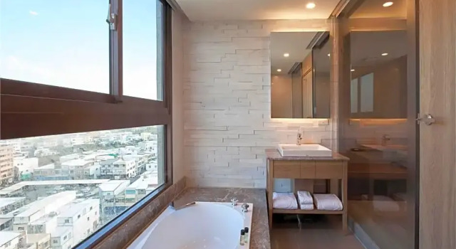 Четырёхместный номер Superior Grand Bay Resort Hotel