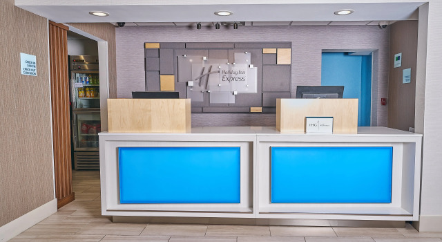 Holiday Inn Express Charleston-Civic Center, an IHG Hotel, Reserva ahora Hotel Charleston Virginia occidental