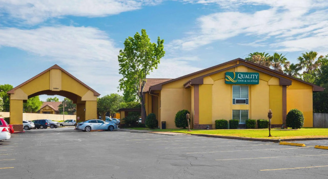 Четырёхместный люкс Quality Inn & Suites NRG Park - Medical Center