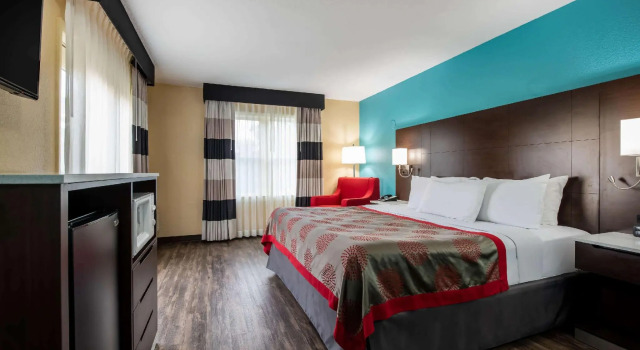 Двухместный номер Standard Ramada by Wyndham Groton Mystic