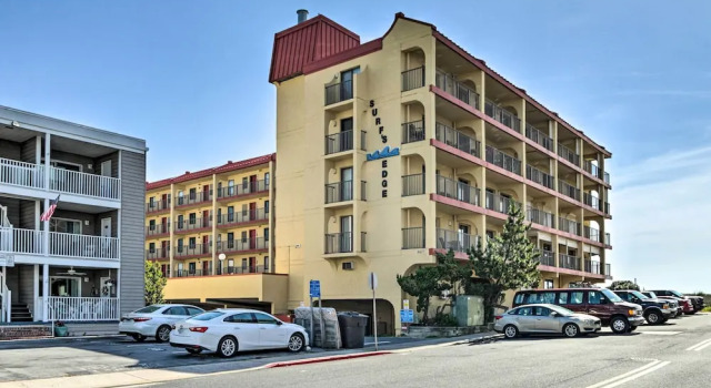 Balcony & Beach Access: Inviting Ocean City Condo