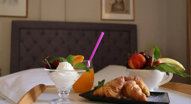 Полулюкс Esperia Boutique Hotel
