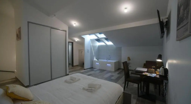 Люкс Hotel De La Croisée