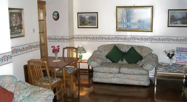 Sunnyside B&B, Забронировать Отель «постель и завтрак» Алекзандрия Озеро Лох-Ломонд