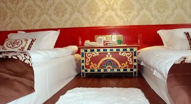 Shangri-La Toast House Hotel, Buchen Sie Hotel Hotels in Yunnan mit Parkplatz, Parkplätze
