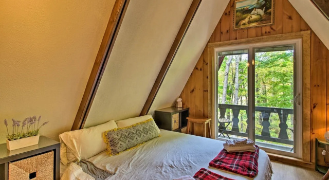 Ski Chalet on Saco < 2 Mi To Attitash Resort!, Book Chalet Bartlett New Hampshire