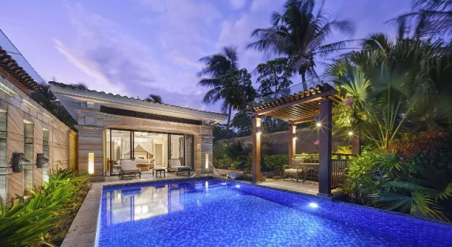 Номер Standard с балконом Wanda Reign Resort & Villas Sanya Haitang Bay
