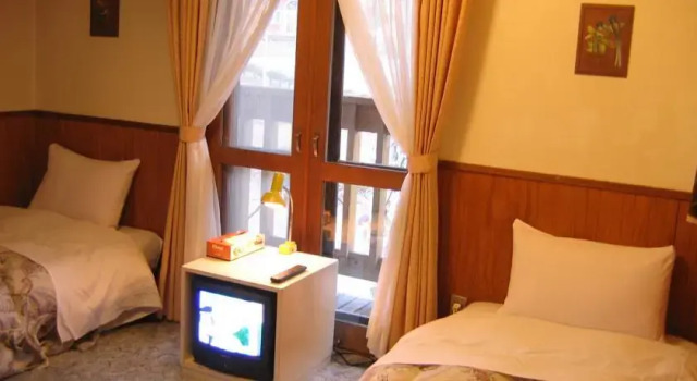 Pension Sequoia, Prenota Hotel Hara 
