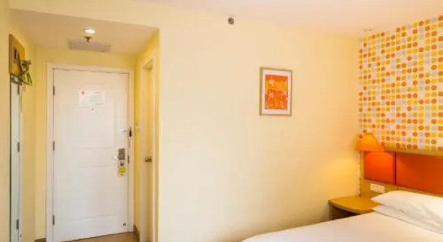 Home Inn Guangzhou Panyu Wanda Plaza and South Campus of Jinan University