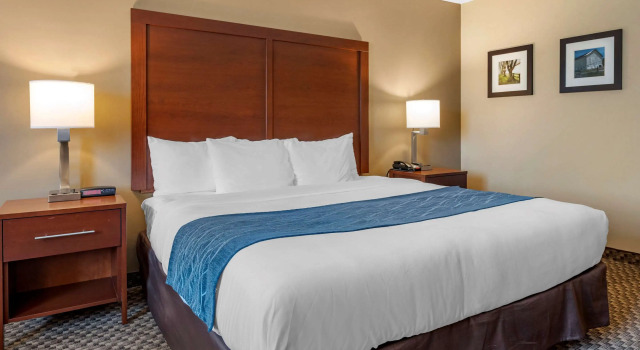 Двухместный номер Standard Comfort Inn & Suites Napoleon