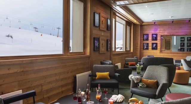 Club MMV Plagne 2000, Забронировать Отель Отели Ла-Плань-Тарантез 4 звезды, рядом с Горнолыжный подъемник Лё Франс, 4*