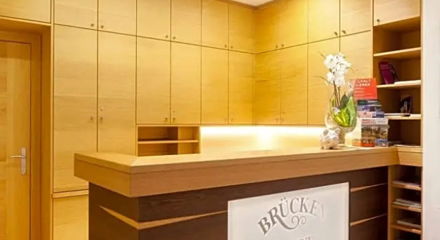Brückenwirt, Rezerwuj Hotel Hotele w Salzburg z parkingiem, Parking
