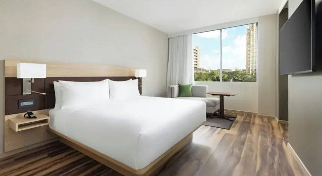 Номер Deluxe AC Hotel by Marriott Honolulu
